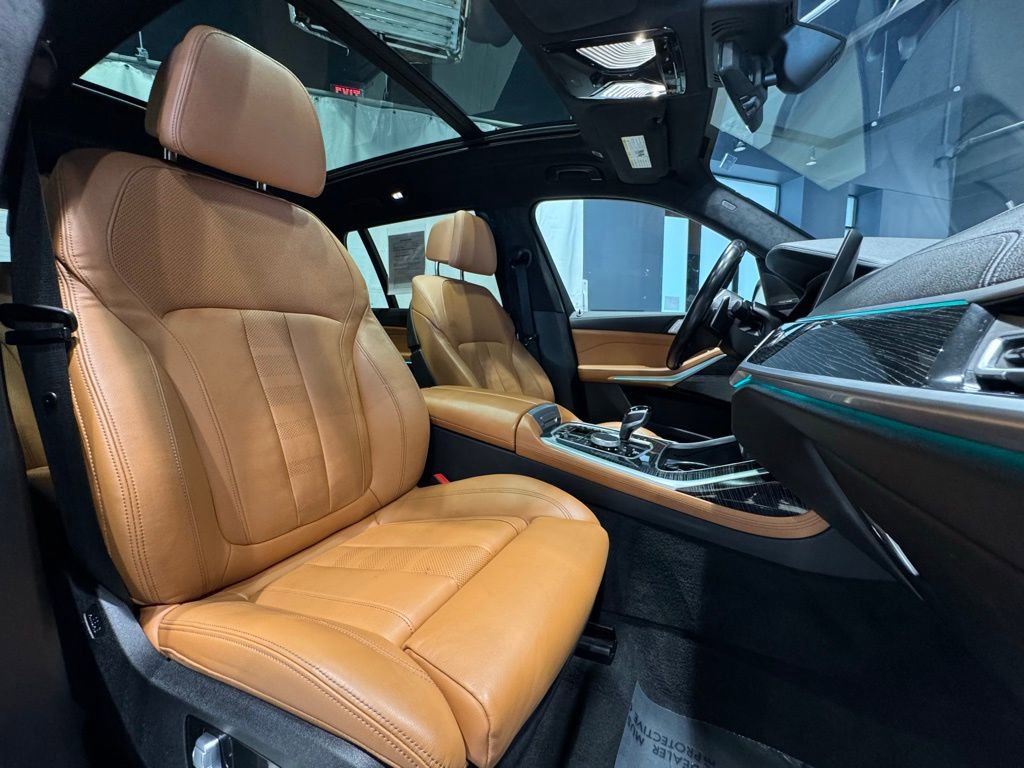 Certified 2022 BMW X7 M50i image 29