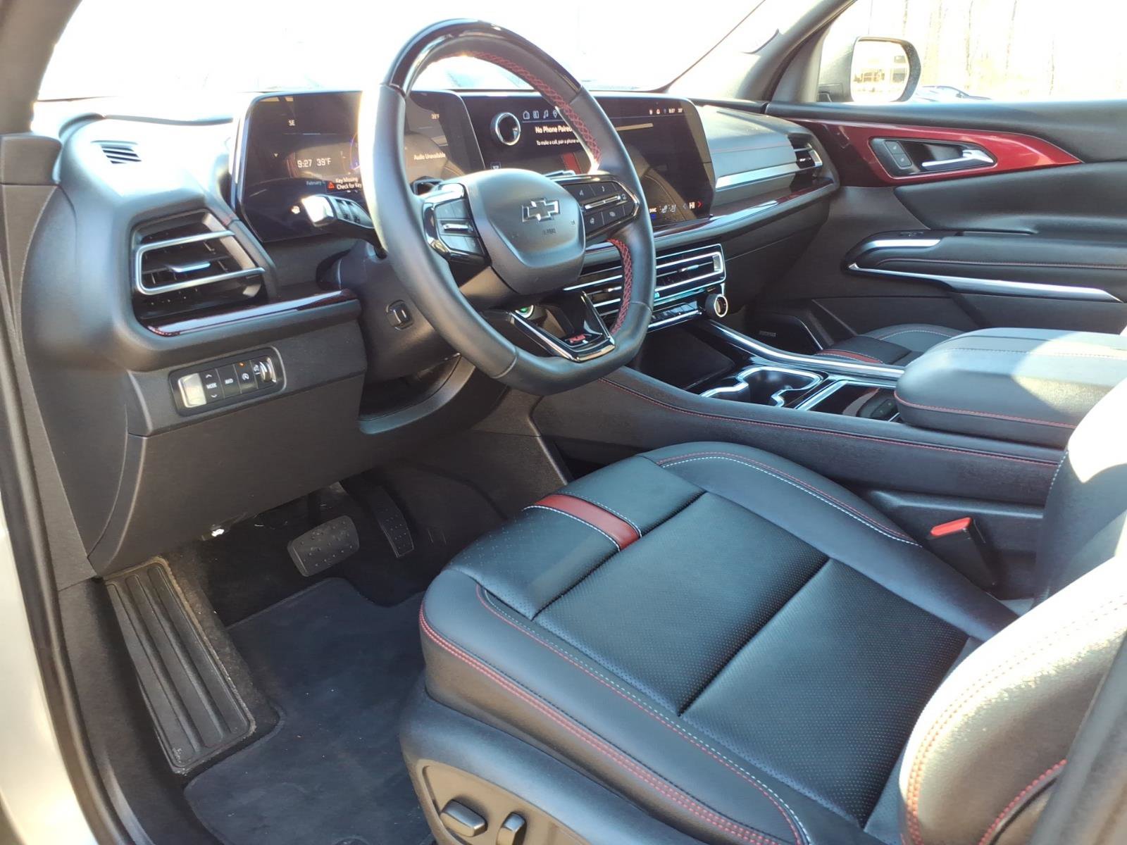 Certified 2024 Chevrolet Traverse RS w/ LPO, Floor Liner Package image 16