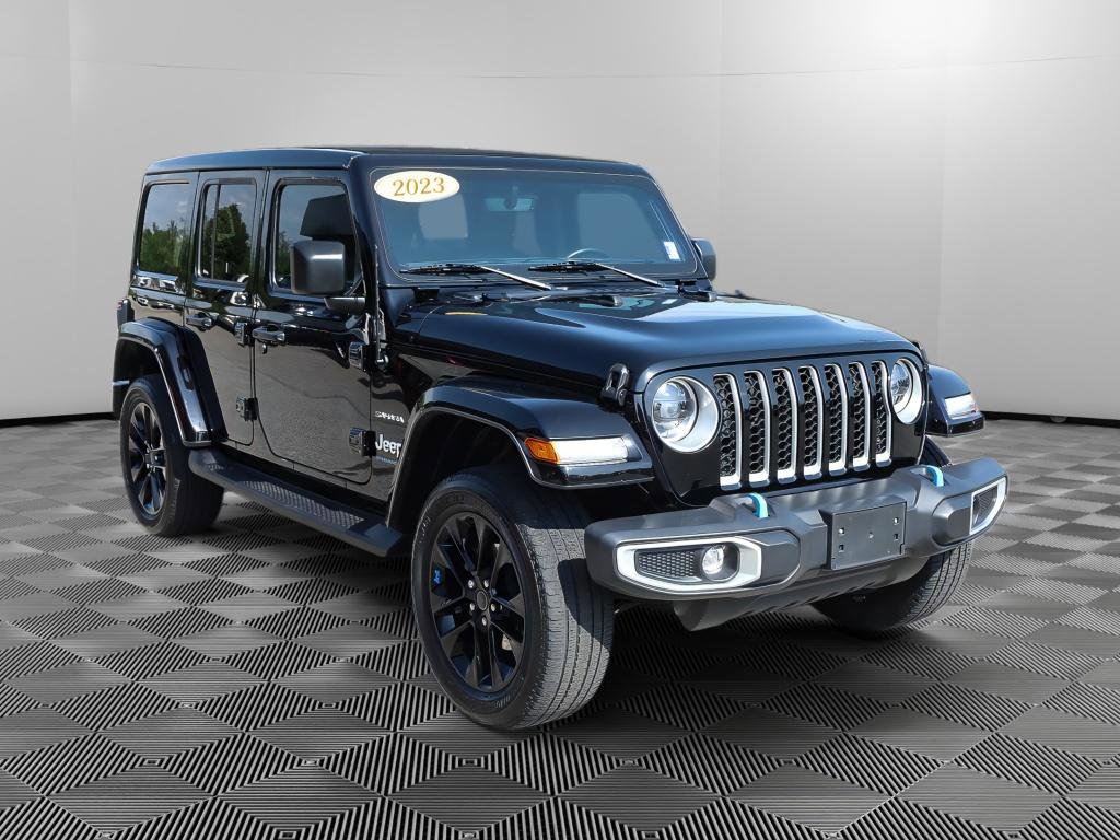 Used 2023 Jeep Wrangler Unlimited Sahara w/ Cold Weather Group AWD/4WD image 9