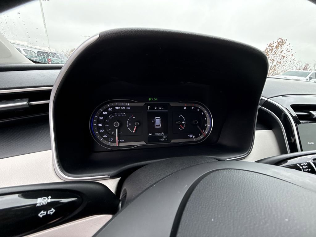Used 2023 Hyundai Tucson SE image 18