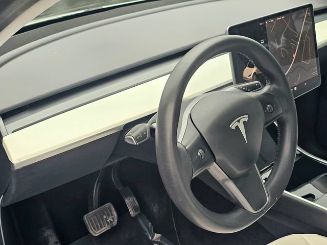 Used 2021 Tesla Model Y Long Range AWD/4WD image 16