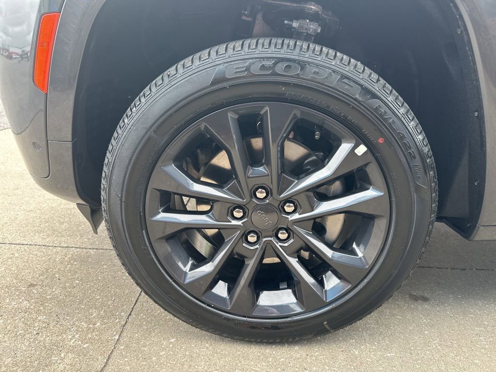 New 2026 Jeep Grand Cherokee L Limited image 6