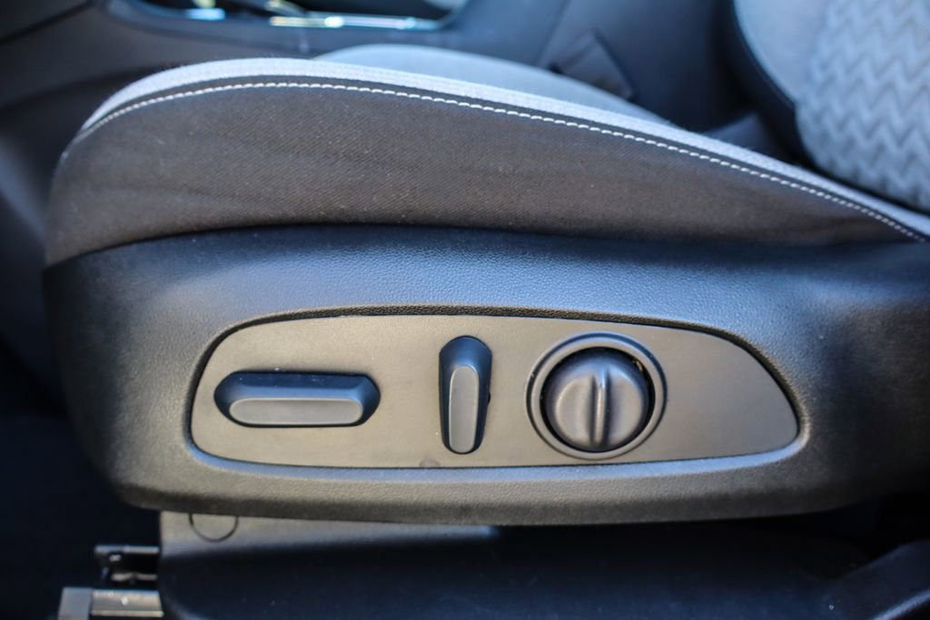 Used 2024 Chevrolet Equinox LT image 11