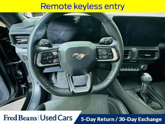 Used 2025 Ford Mustang Coupe RWD image 14