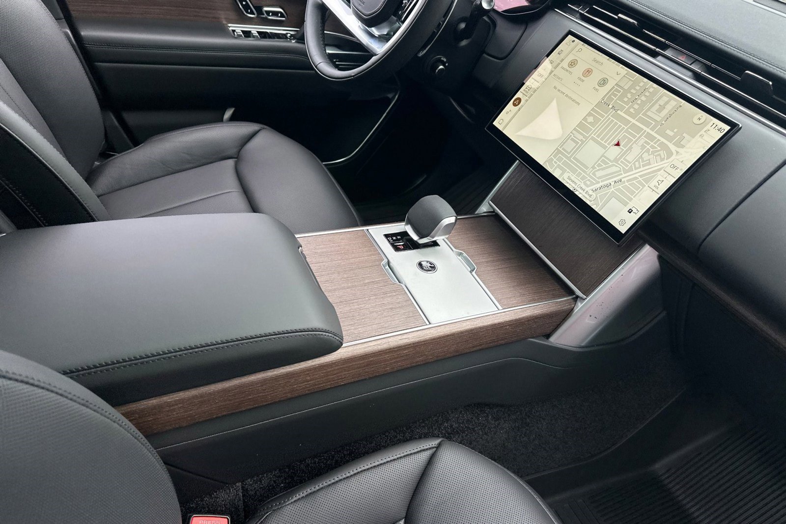 New 2026 Land Rover Range Rover SE image 25