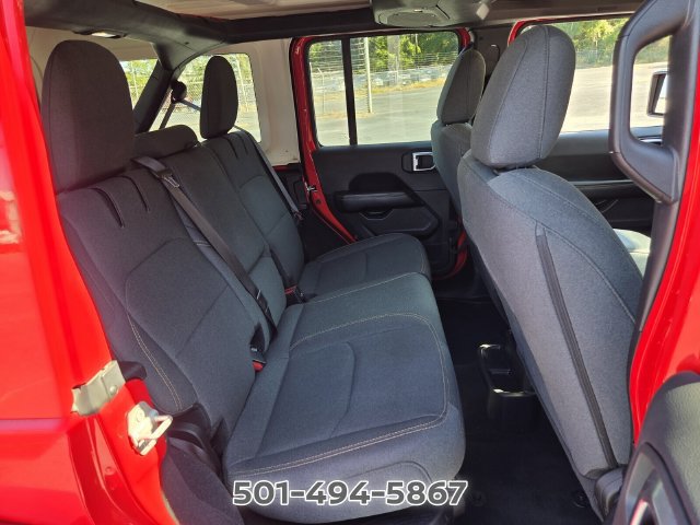 Used 2024 Jeep Wrangler Unlimited Sahara AWD/4WD image 14