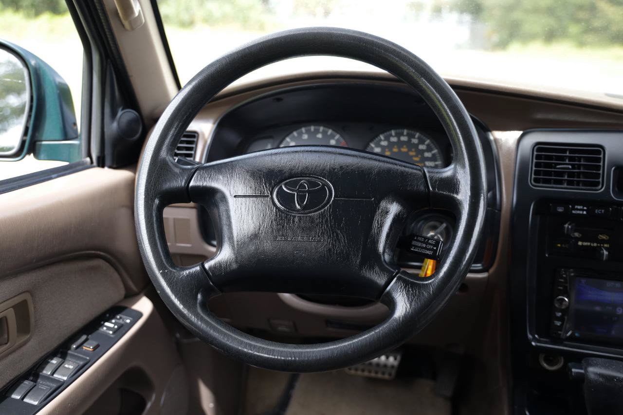 Used 2000 Toyota 4Runner SR5 w/ Upgrade Value Pkg 2 RWD image 26