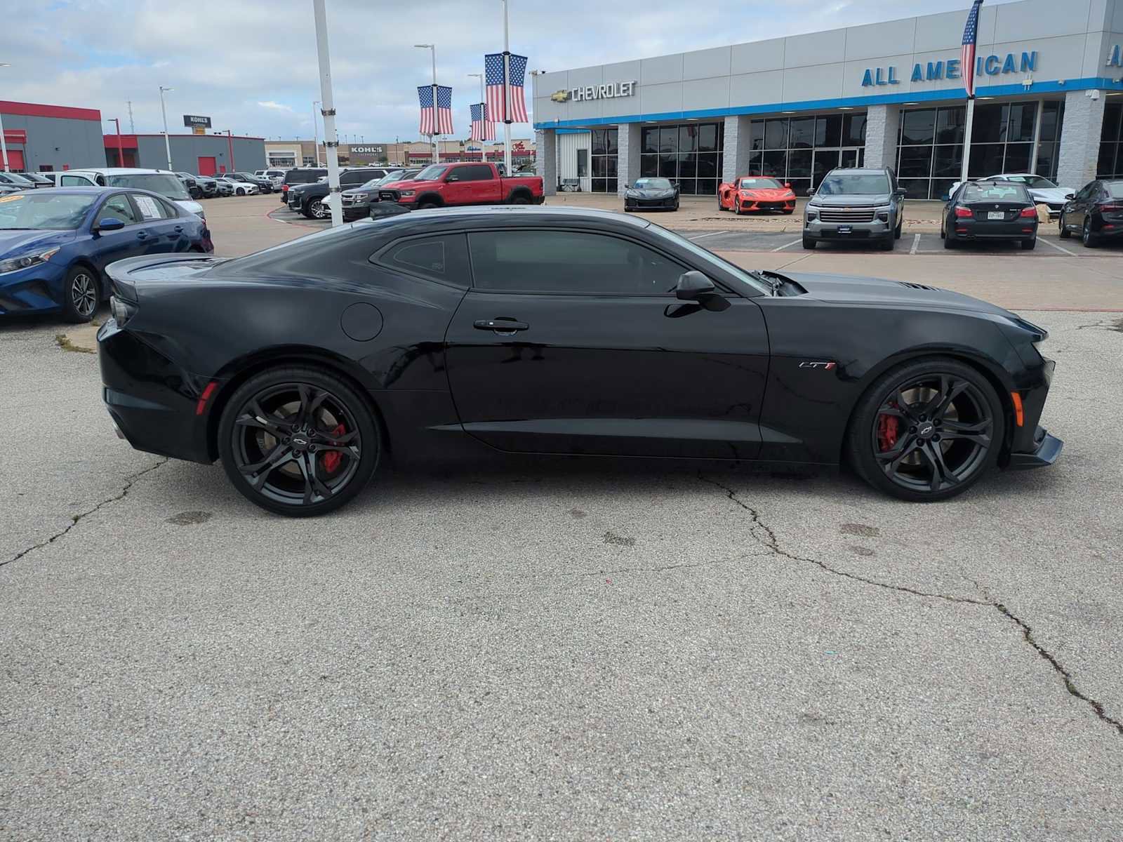 Used 2021 Chevrolet Camaro SS RWD image 9