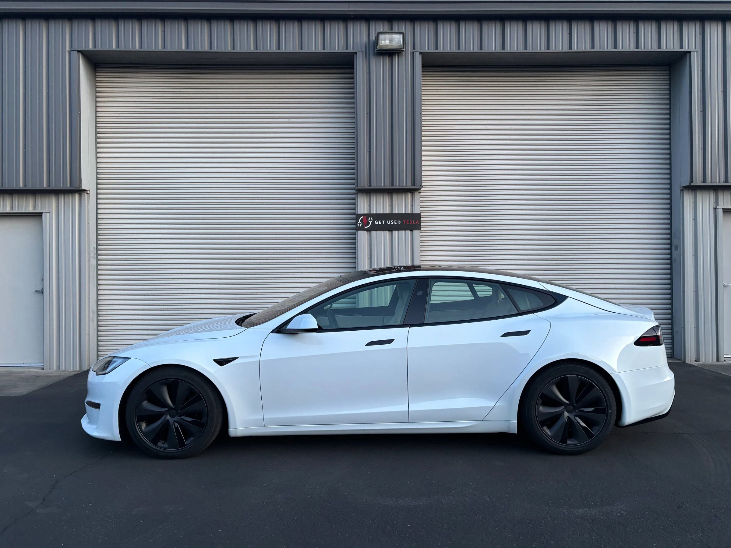 Used 2023 Tesla Model S Standard Range AWD/4WD image 3