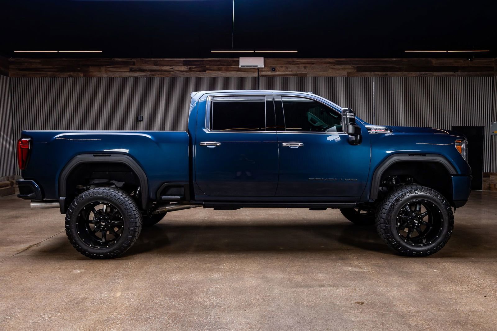 Used 2020 GMC Sierra 2500 Denali w/ Denali Ultimate Package image 10