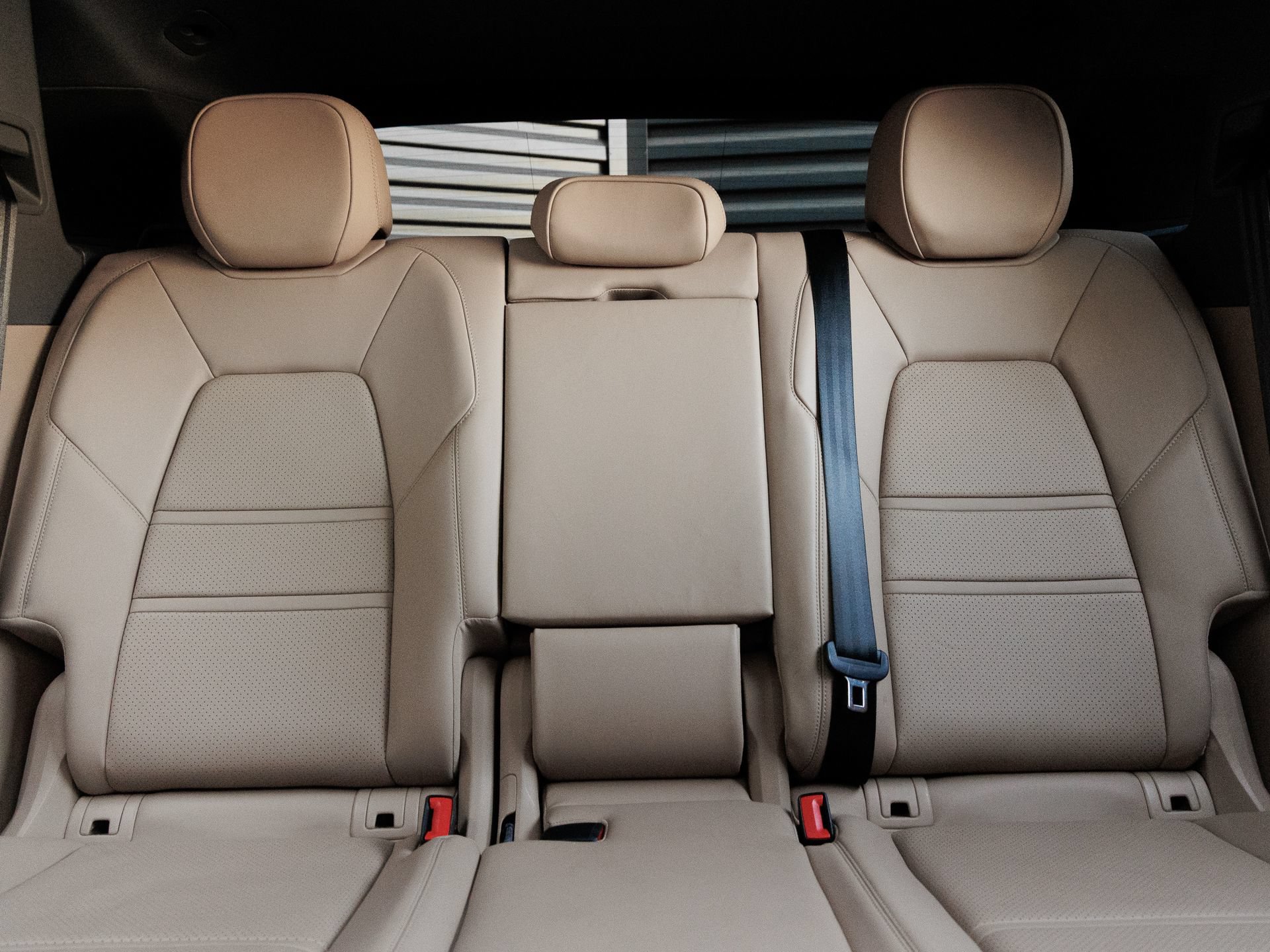 Certified 2019 Porsche Cayenne AWD/4WD image 23