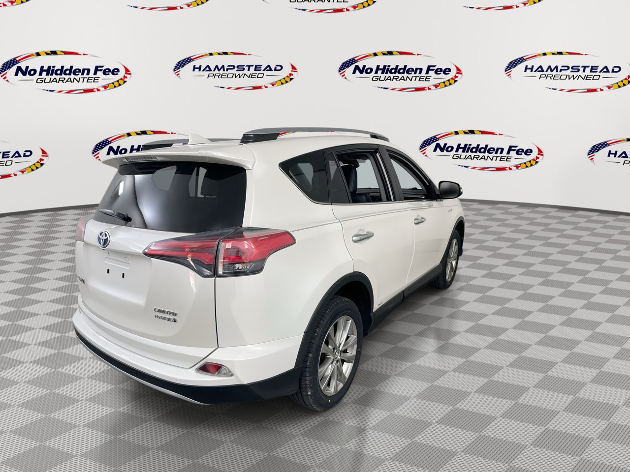 Used 2018 Toyota RAV4 Limited AWD/4WD image 9