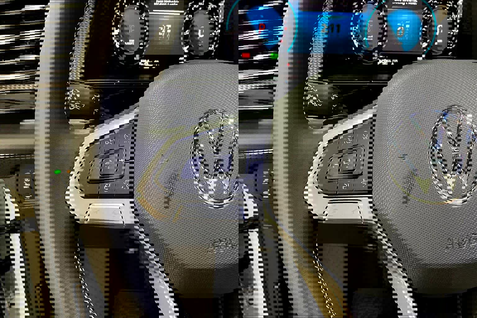 New 2026 Volkswagen Atlas Cross Sport SEL image 17