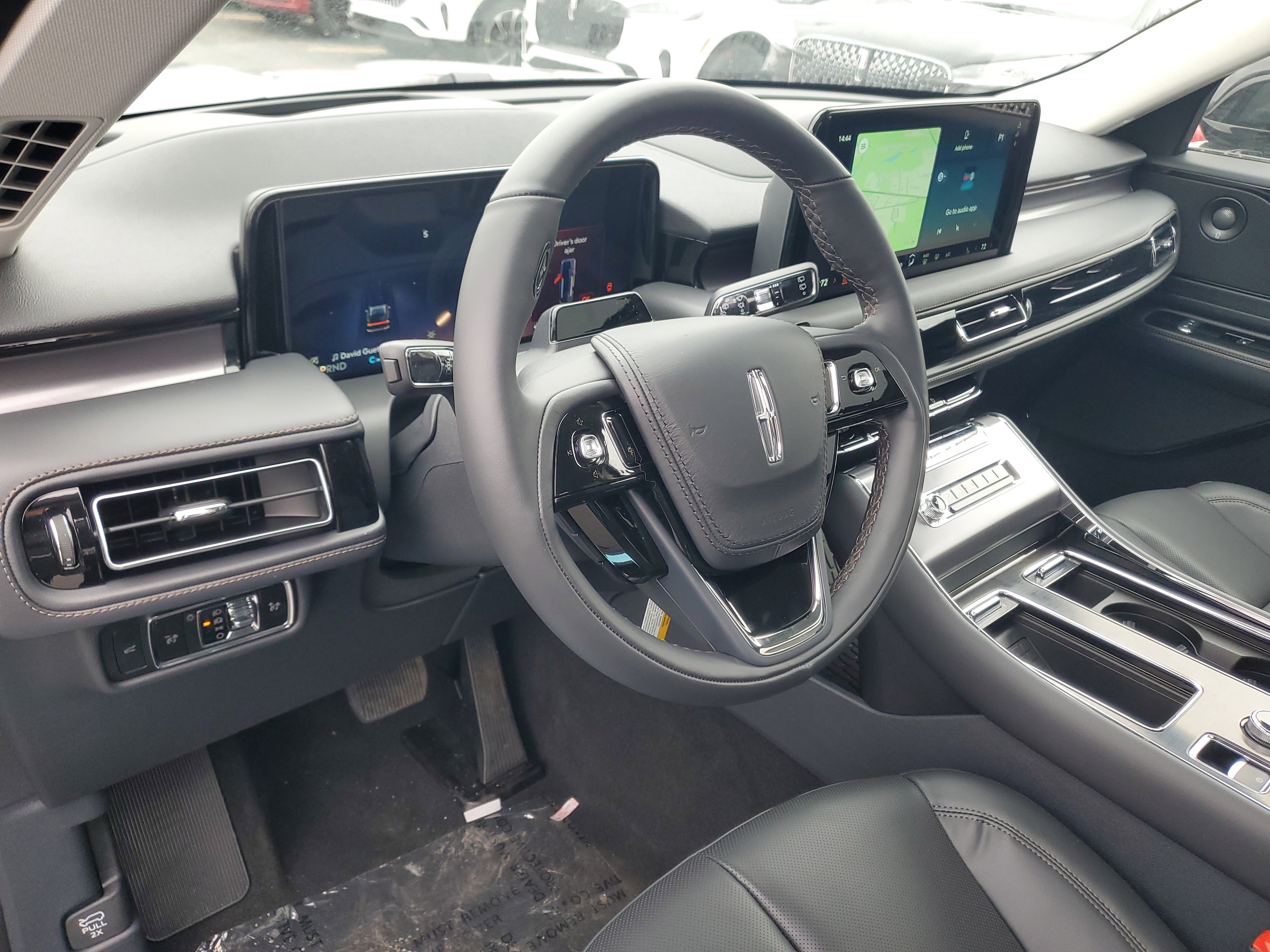 New 2026 Lincoln Aviator AWD image 12