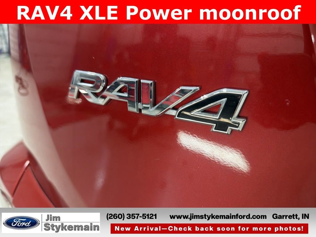 Used 2017 Toyota RAV4 XLE image 7