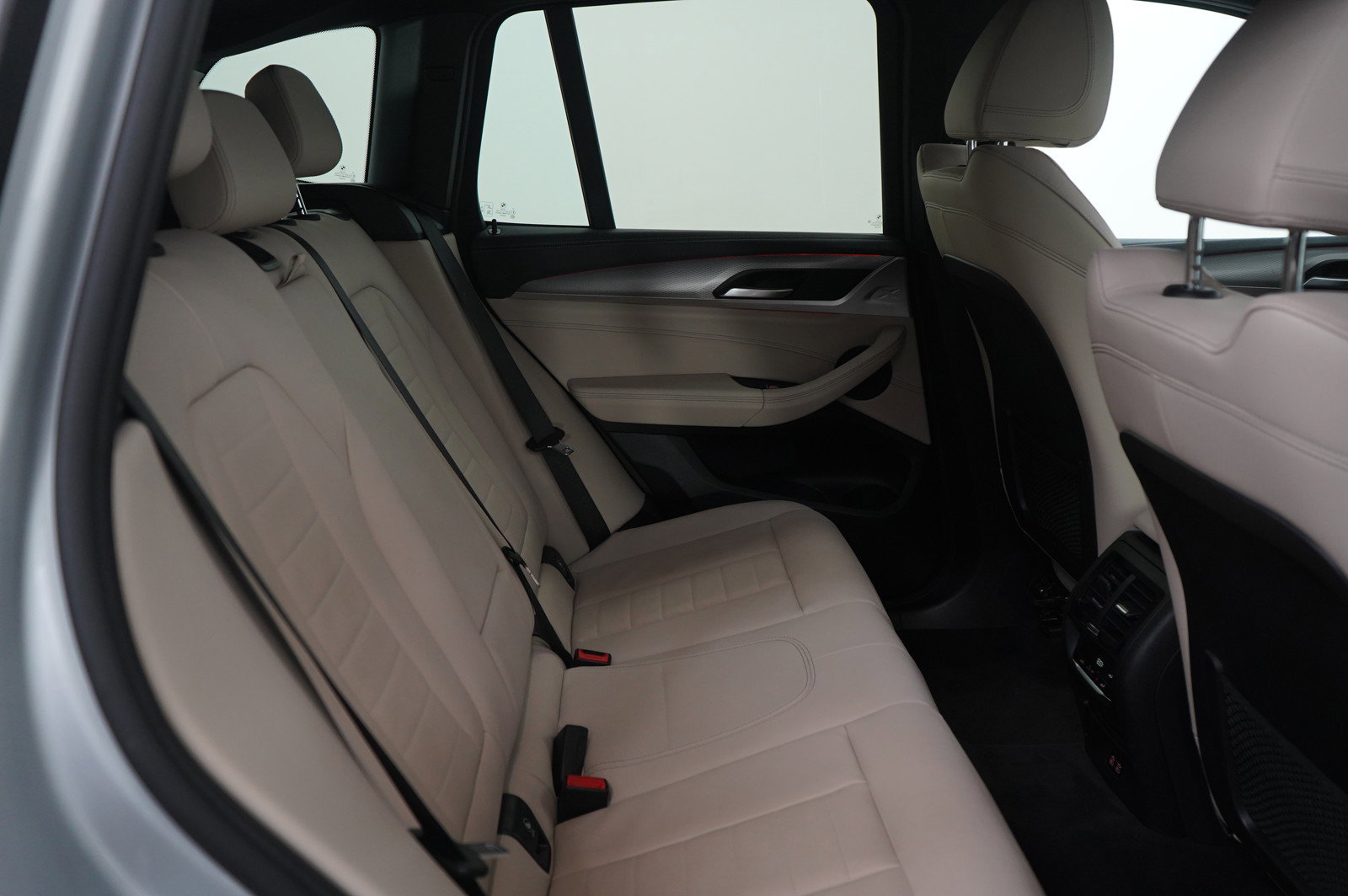 Used 2021 BMW X3 xDrive30i w/ M Sport Package image 11