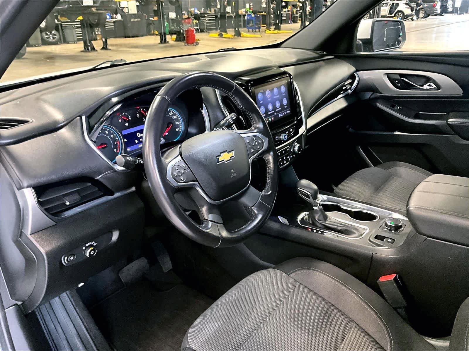 Used 2022 Chevrolet Traverse LT AWD/4WD image 8
