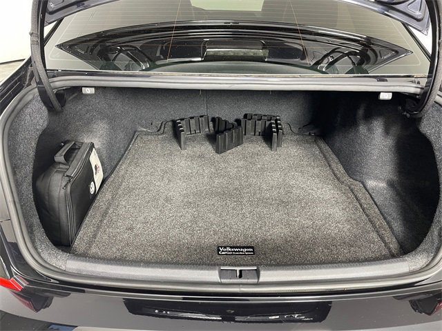 Used 2020 Volkswagen Passat 2.0T R-Line image 18