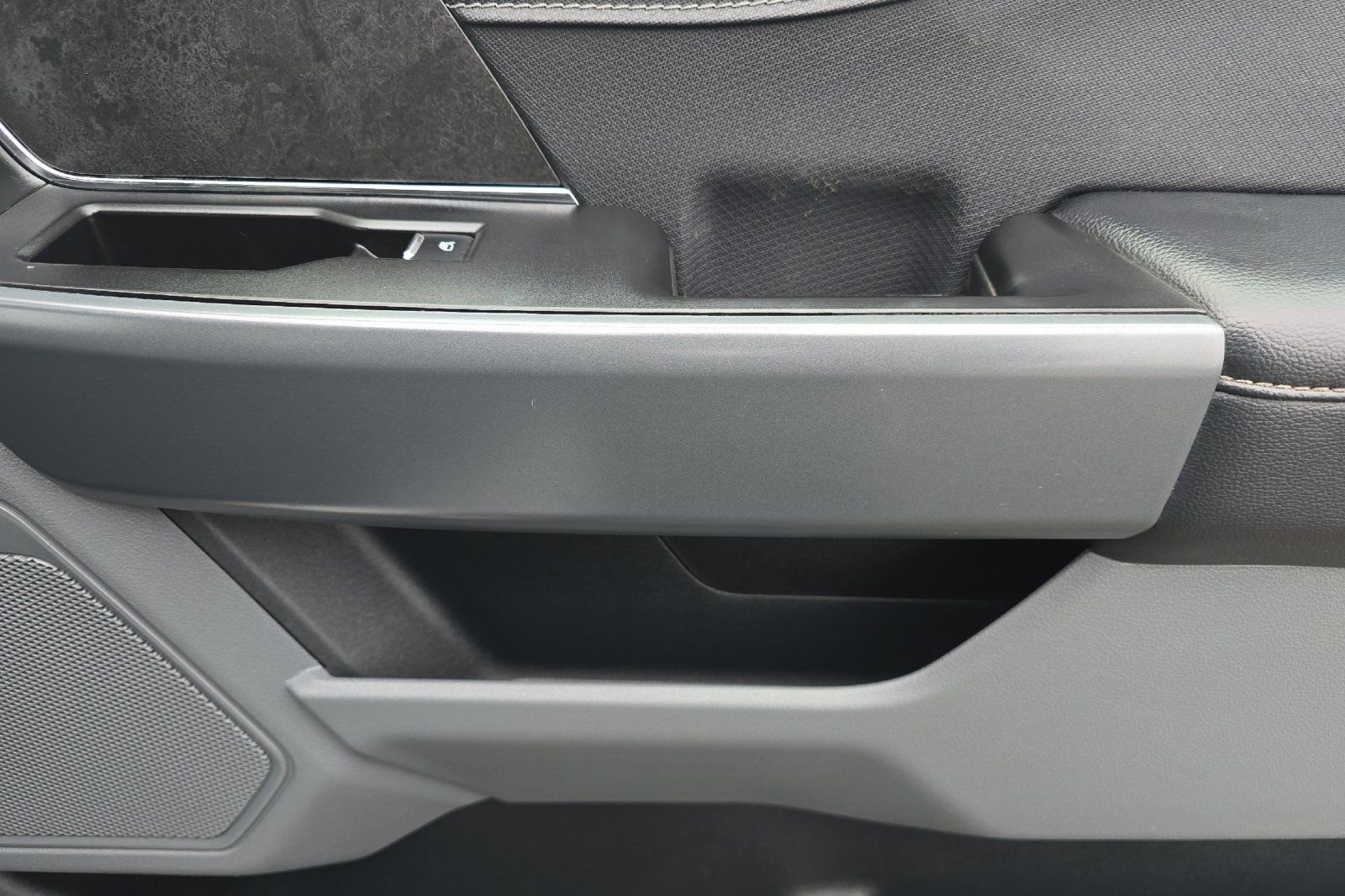 Used 2024 Ford F150 XLT w/ Mobile Office Package image 19