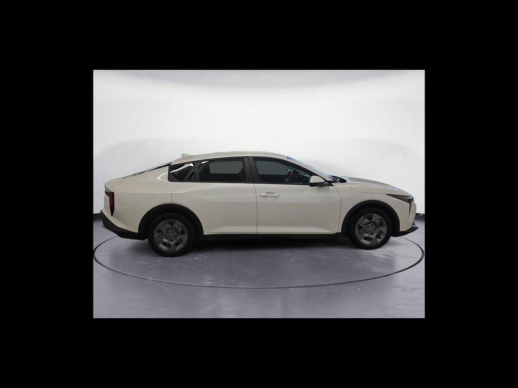 Used 2025 Kia K4 FWD image 7