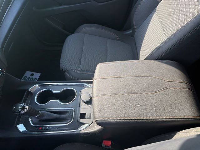 Used 2018 Chevrolet Traverse LT FWD image 19