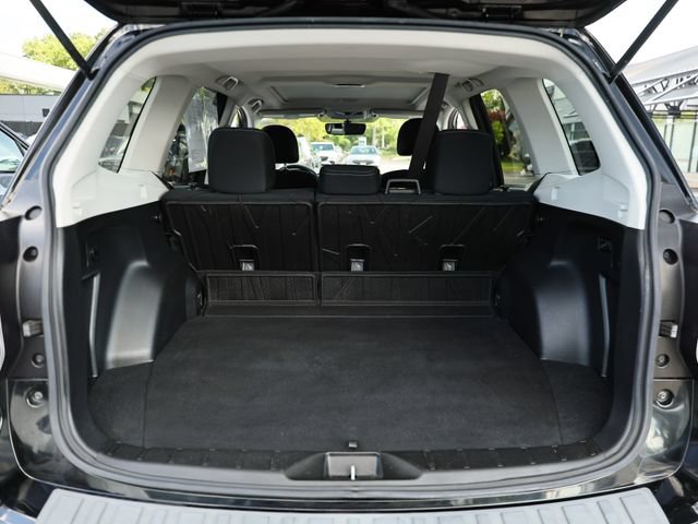 Used 2017 Subaru Forester 2.5i Premium w/ All-Weather Package AWD/4WD image 31