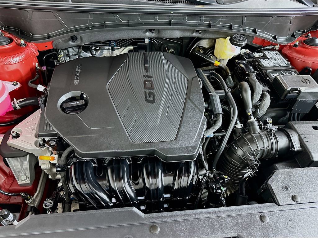 Certified 2025 Hyundai Tucson SE image 28