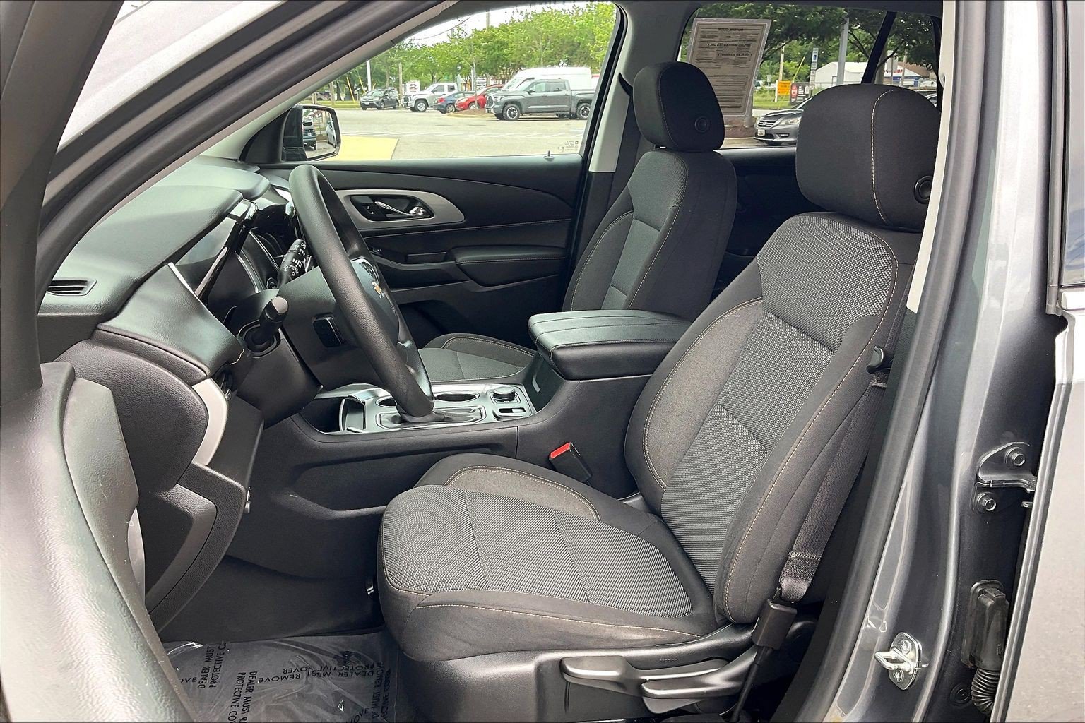 Used 2020 Chevrolet Traverse LS FWD image 29