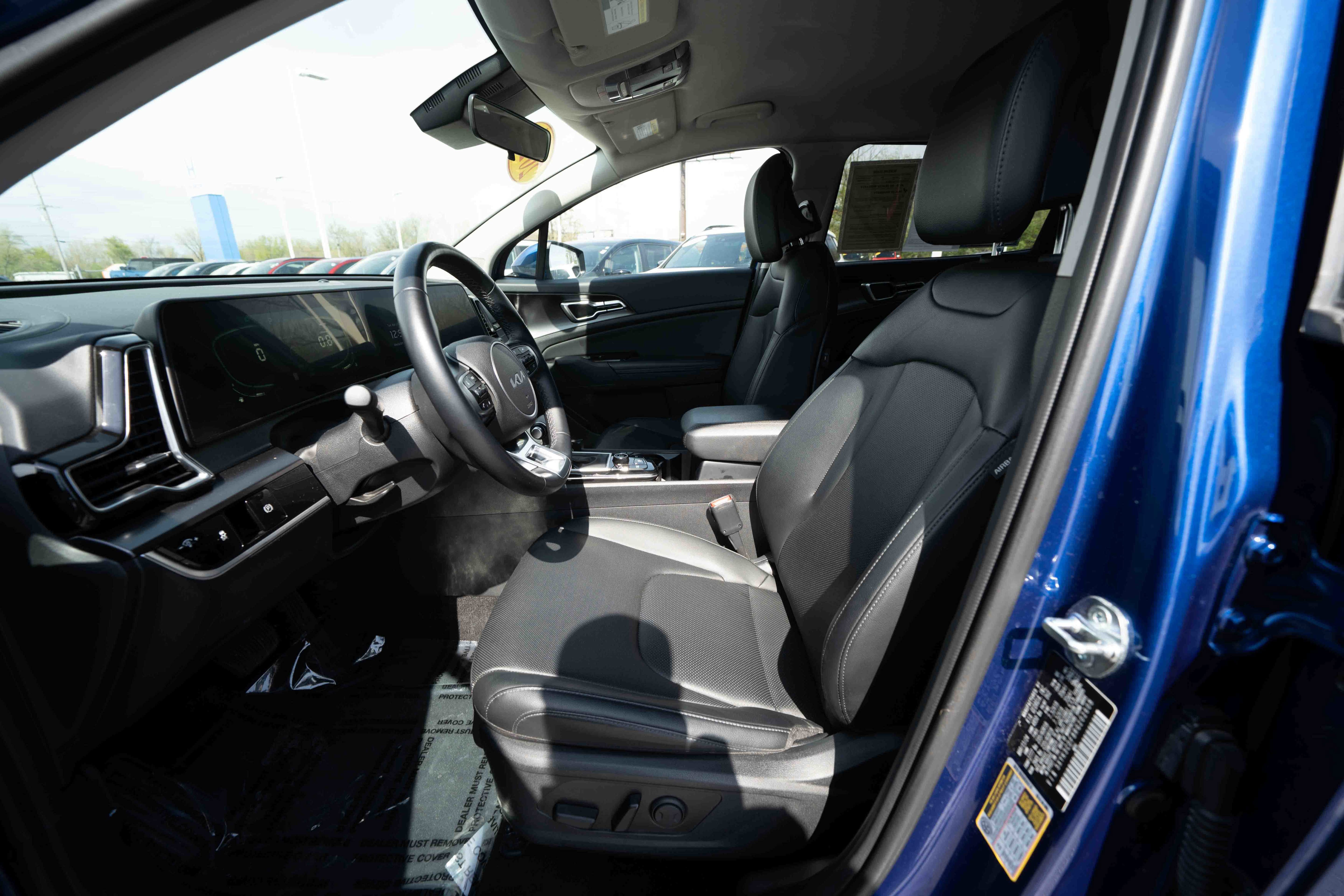 Used 2024 Kia Sportage EX AWD/4WD image 9