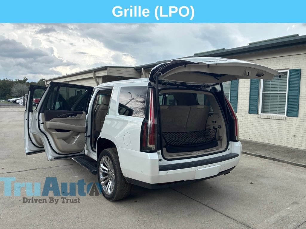 Used 2017 Cadillac Escalade Premium Luxury w/ LPO, Radiant Package AWD/4WD image 15