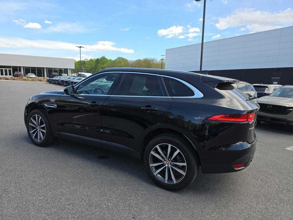 Used 2020 Jaguar F-PACE Prestige image 5