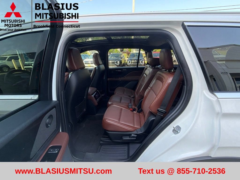 Used 2025 Lincoln Aviator Reserve AWD/4WD image 36