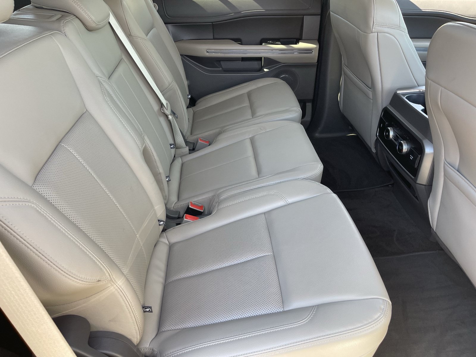 Used 2021 Ford Expedition XLT RWD image 12
