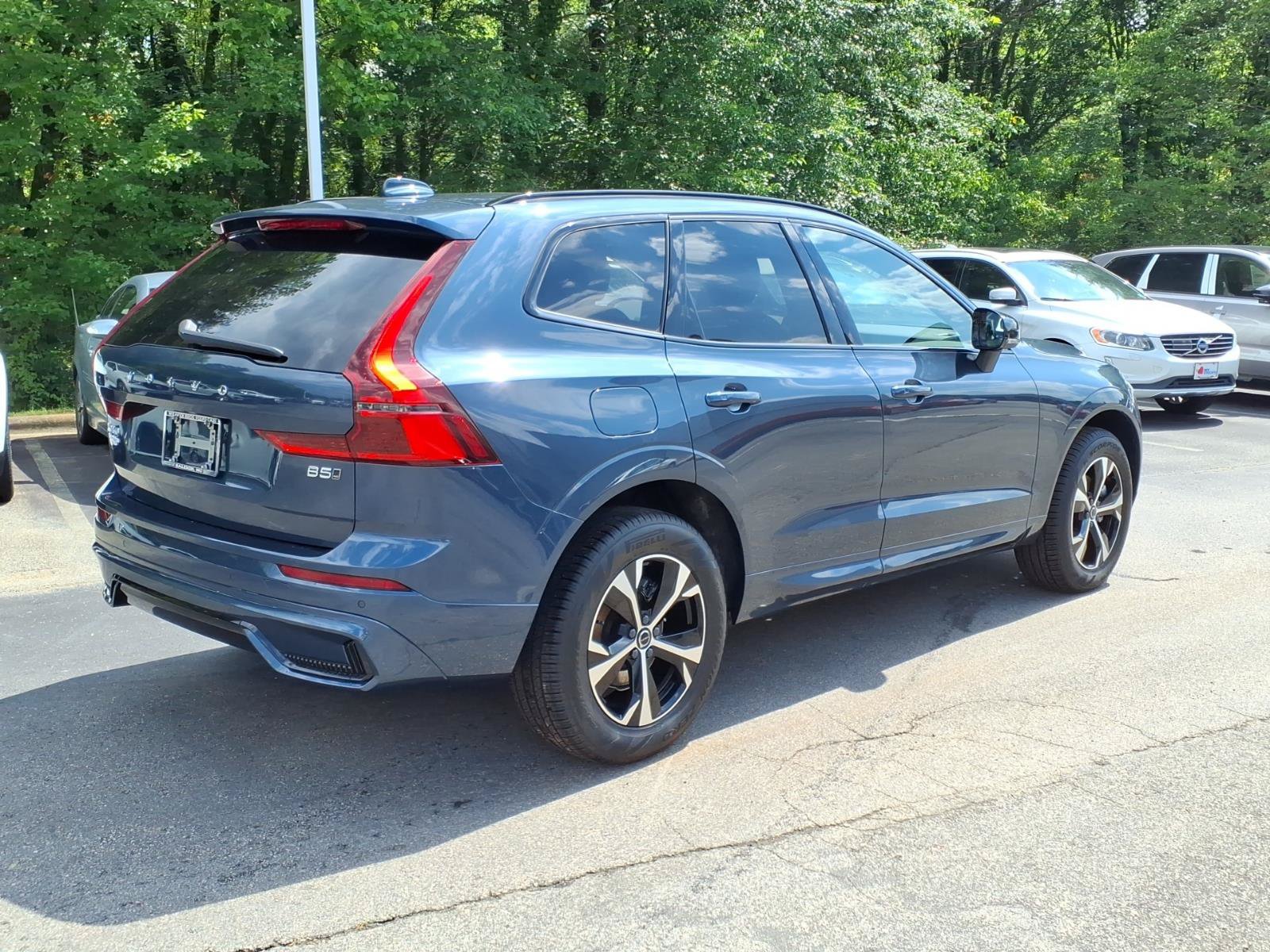 New 2026 Volvo XC60 B5 Core w/ Climate Package AWD/4WD image 2
