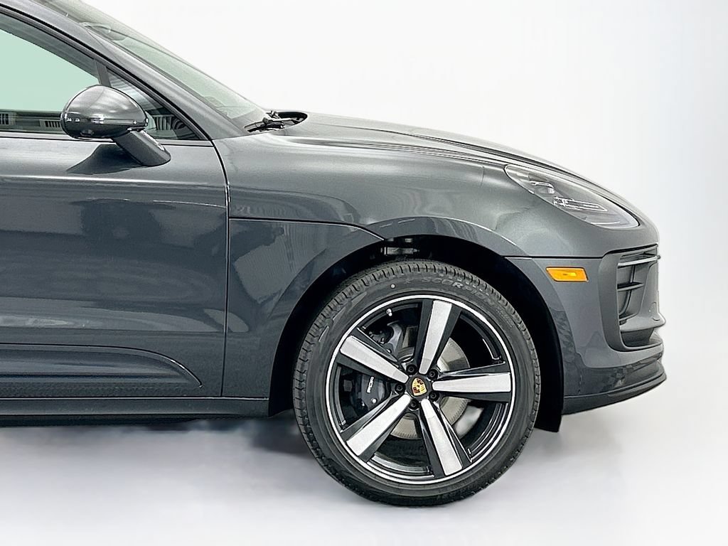 Used 2026 Porsche Macan AWD/4WD image 11