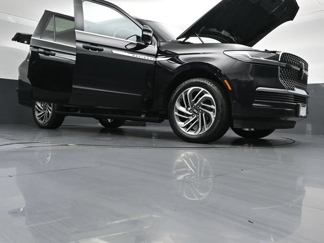 Certified 2025 Lincoln Navigator L Reserve AWD/4WD image 56