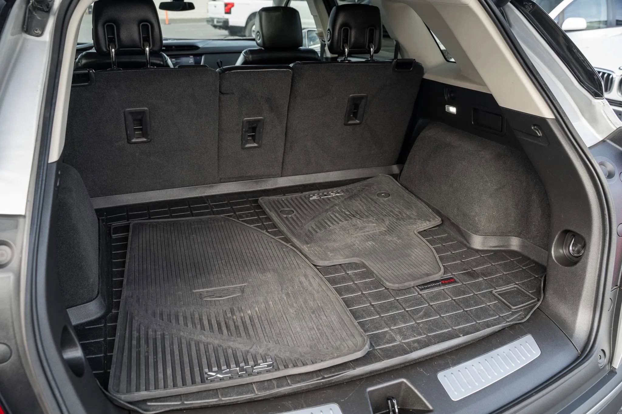 Used 2017 Cadillac XT5 Luxury w/ LPO, Wheel Lock Package image 9