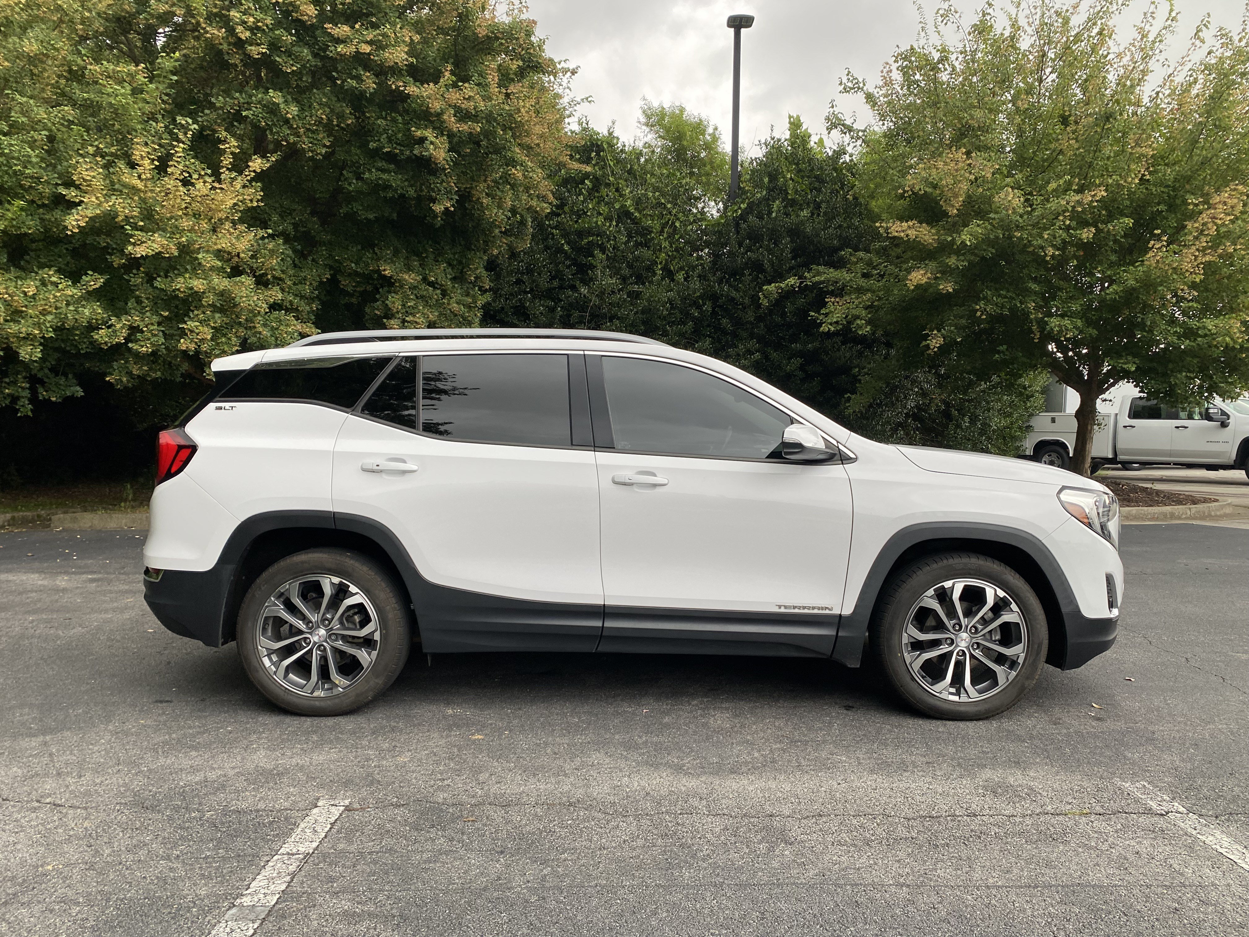 Used 2020 GMC Terrain SLT FWD image 10