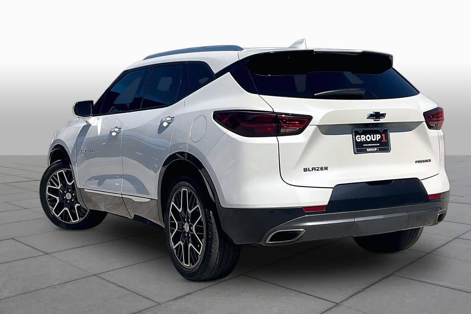 Used 2023 Chevrolet Blazer Premier w/ Driver Confidence II Package FWD image 12