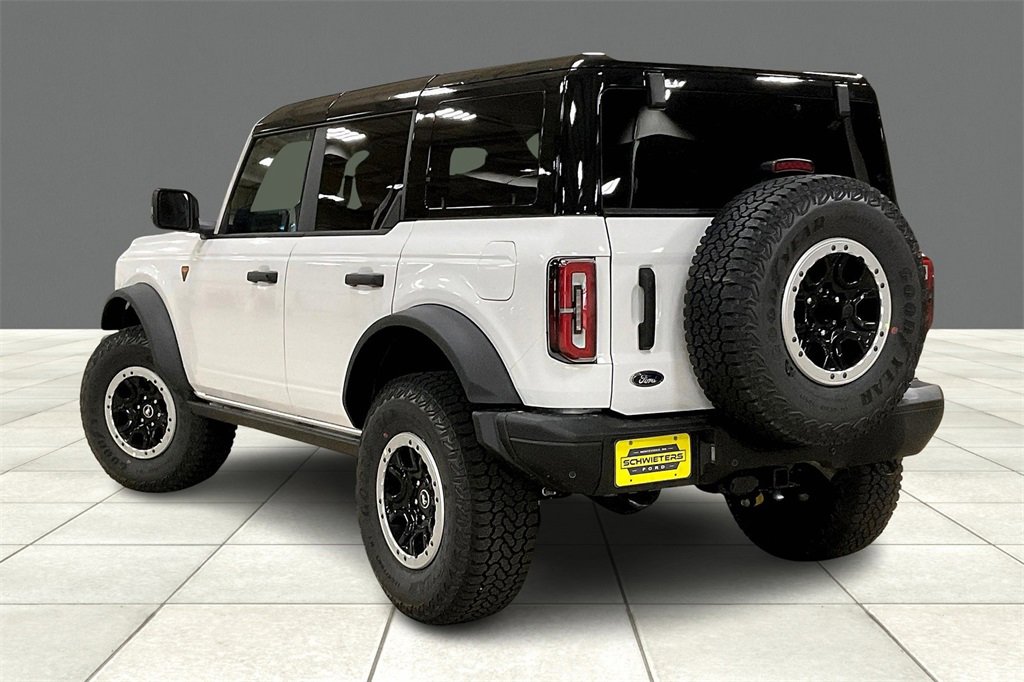 New 2025 Ford Bronco Badlands image 3