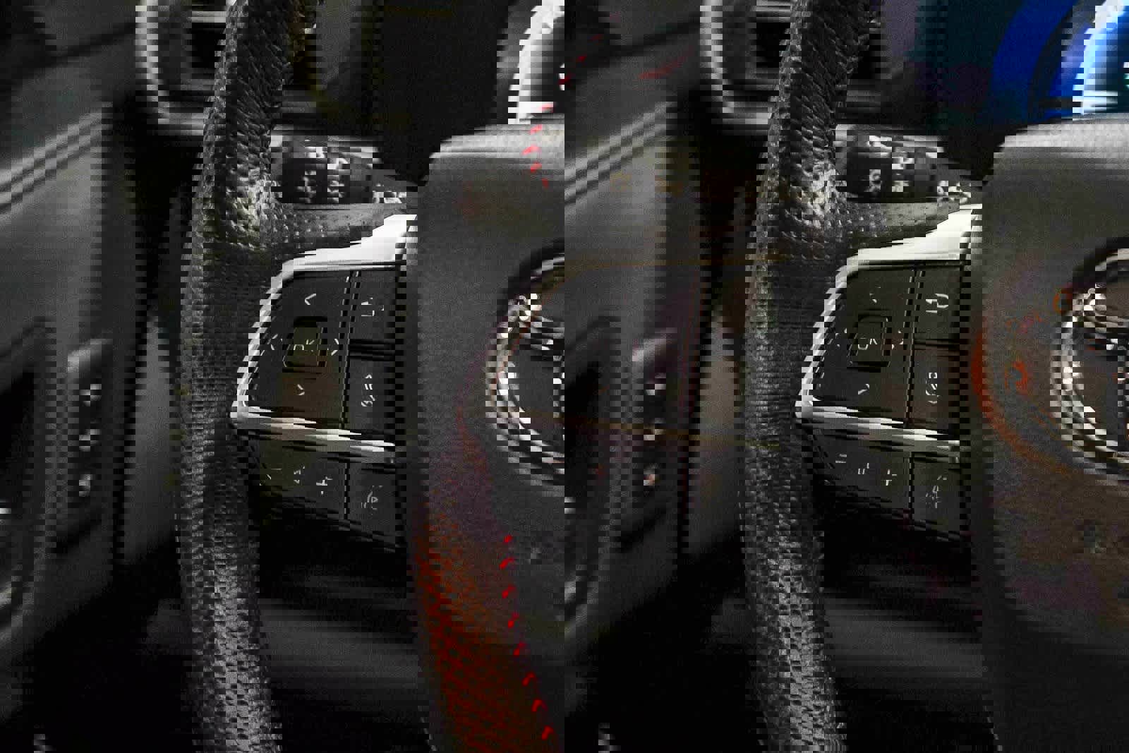 Used 2025 Toyota Sienna XSE image 16