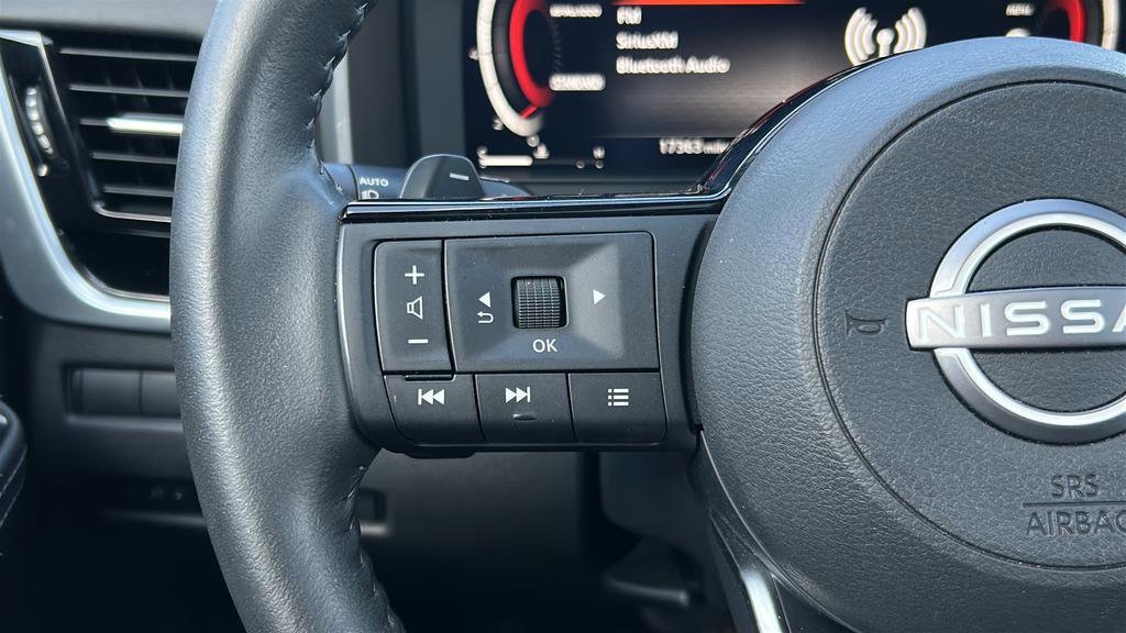 Used 2024 Nissan Rogue SL w/ SL Premium Package image 24