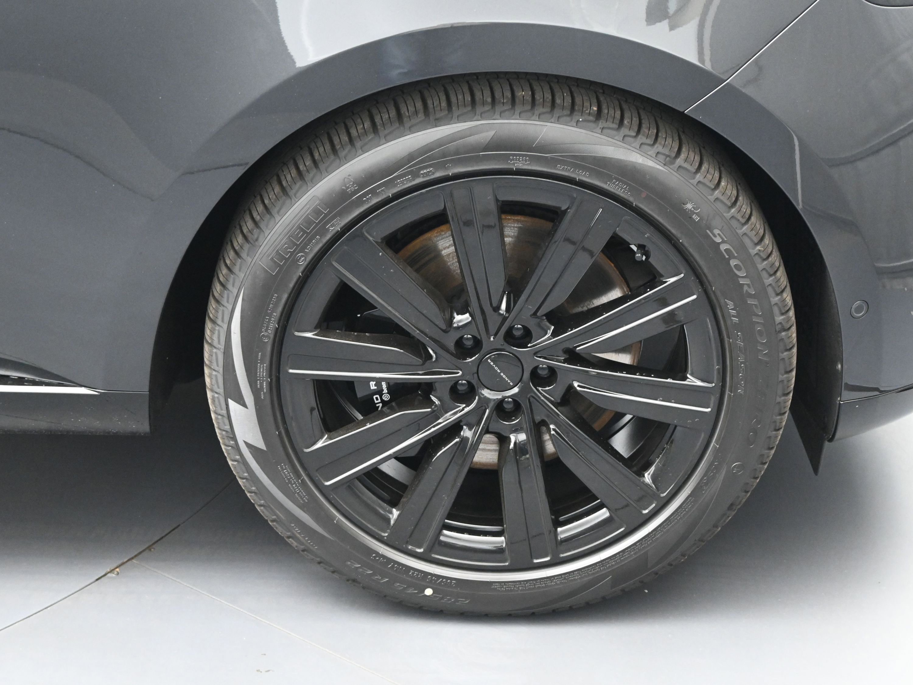 New 2026 Land Rover Range Rover SE image 10