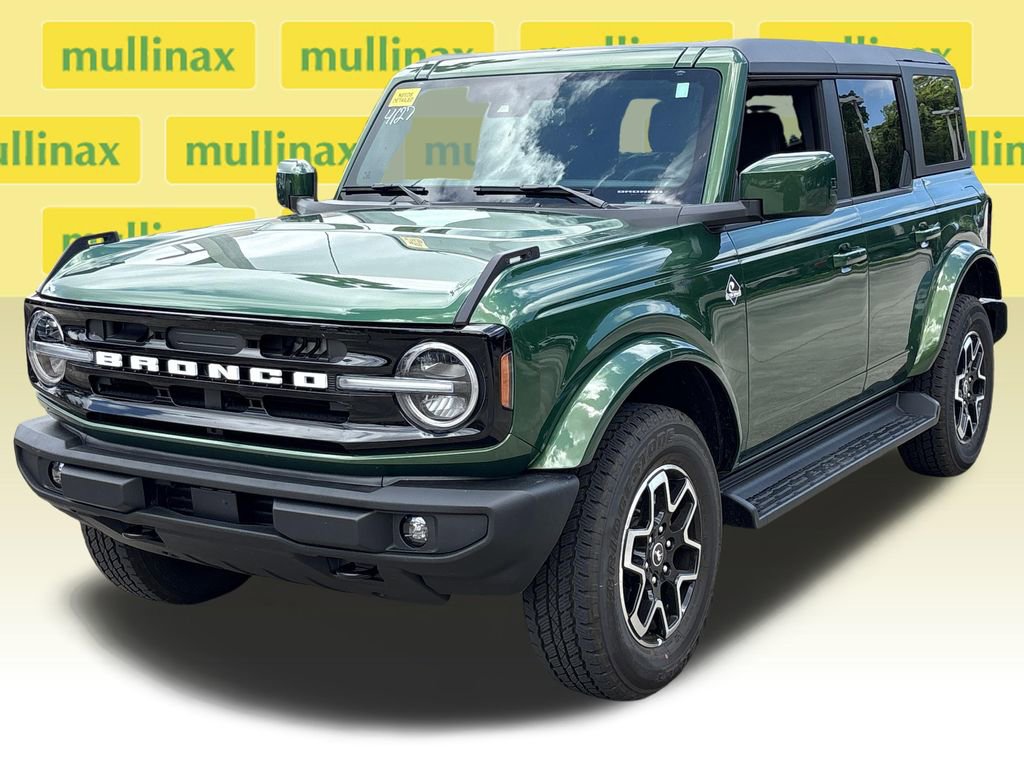 Used 2025 Ford Bronco Outer Banks AWD/4WD image 12