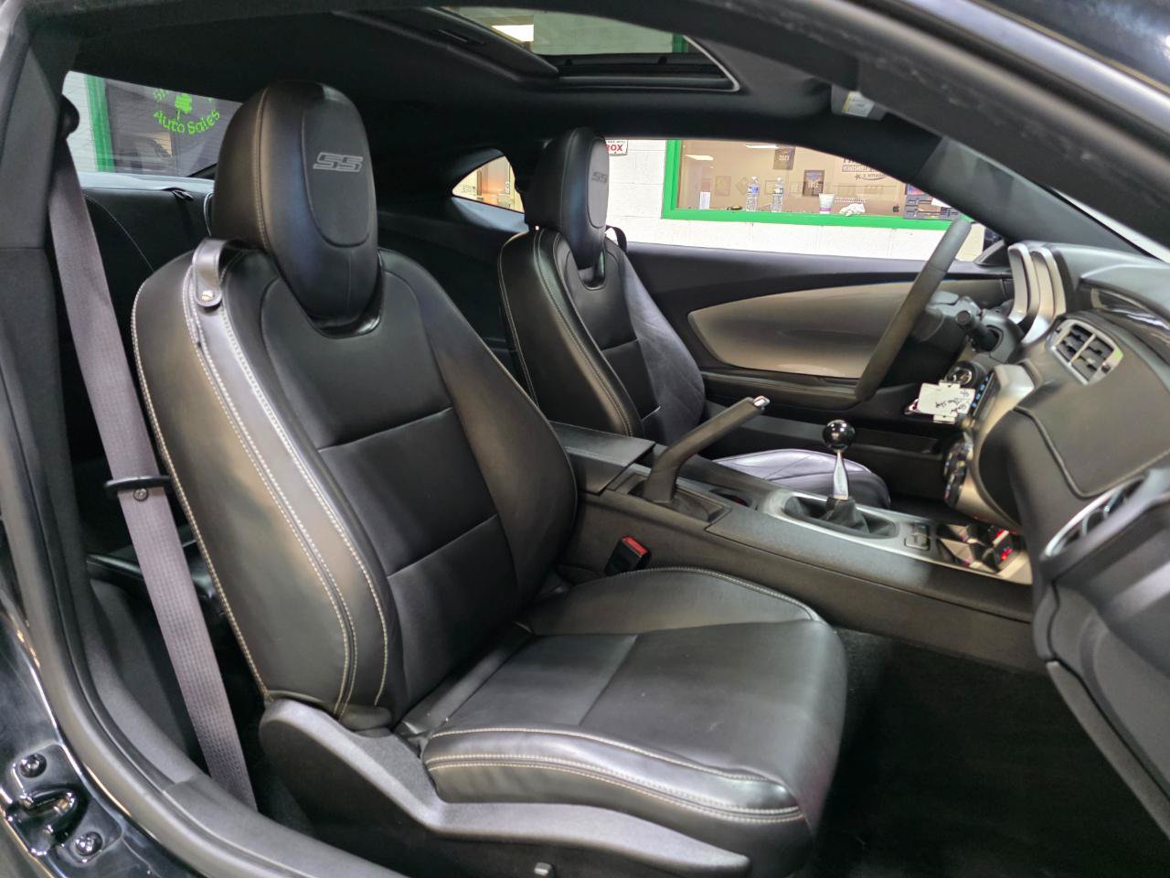 Used 2014 Chevrolet Camaro SS w/ SS Performance Package RWD image 21