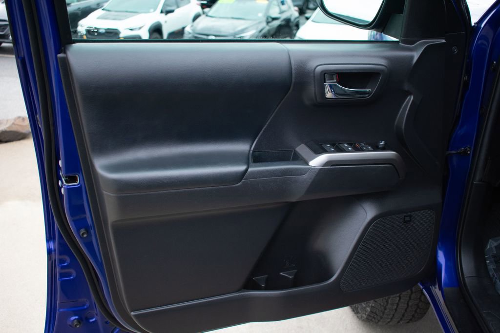 Used 2023 Toyota Tacoma Limited image 14