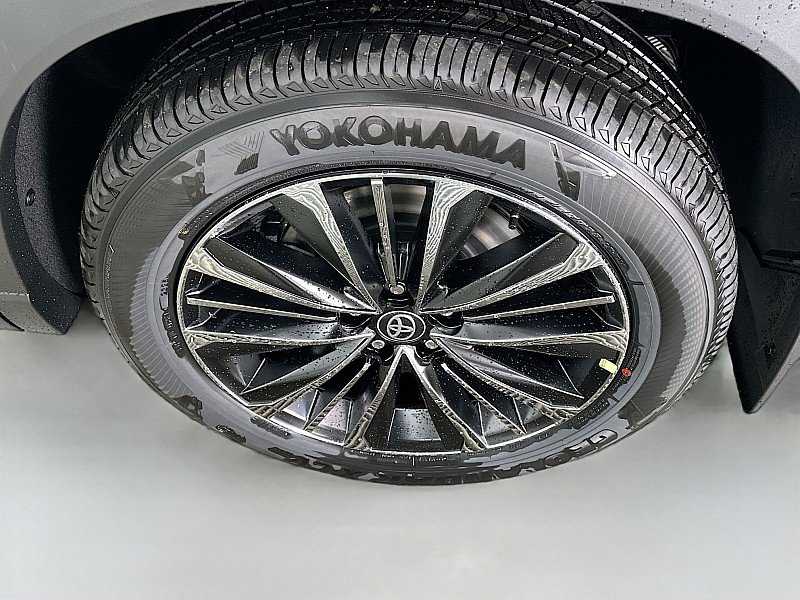 New 2026 Toyota Grand Highlander AWD Hybrid image 23