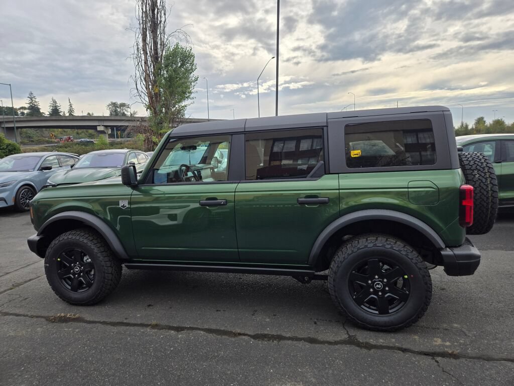 New 2025 Ford Bronco Big Bend w/ Black Diamond Package AWD/4WD image 8