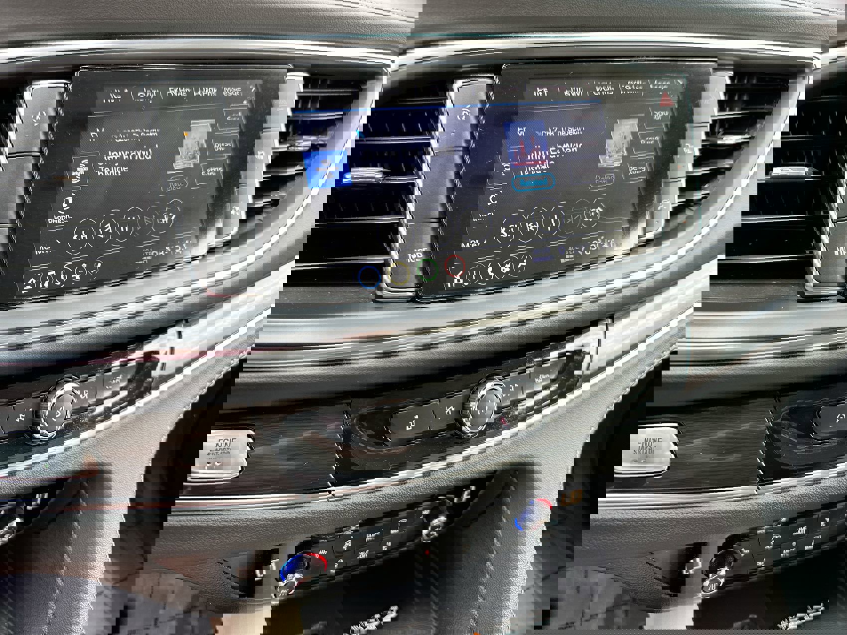 Used 2023 Buick Enclave Essence w/ Sport Touring Edition image 16