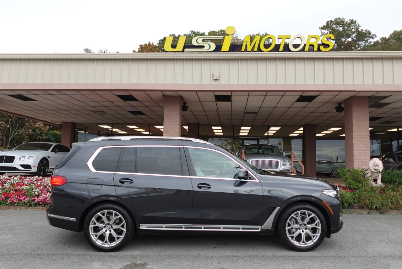 Used 2022 BMW X7 xDrive40i w/ Parking Assistance Package image 2